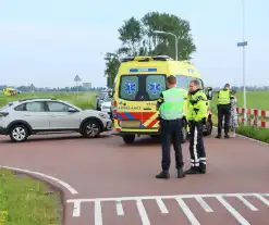 Racefietser en auto betrokken bij aanrijding