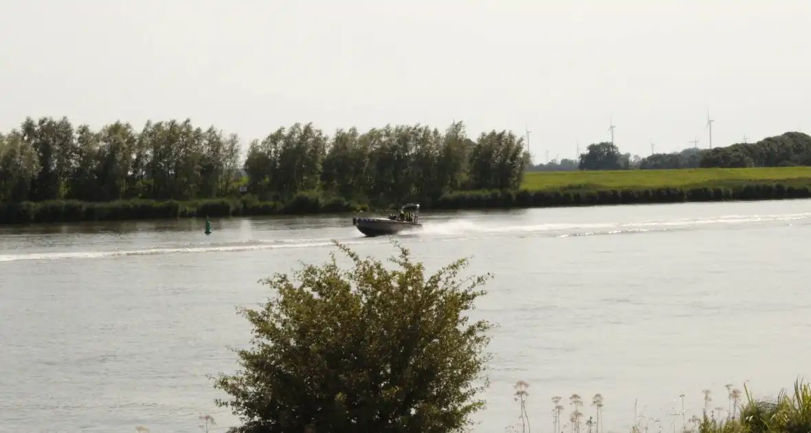 Persoon overleden na grote zoektocht in IJssel - Foto 3