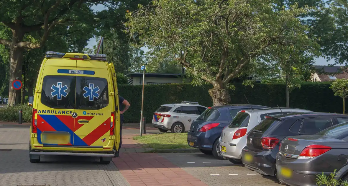 Fietser rijdt tegen openslaande autodeur - Foto 6