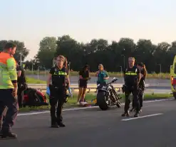 Motorrijder gewond na valpartij, weg afgesloten