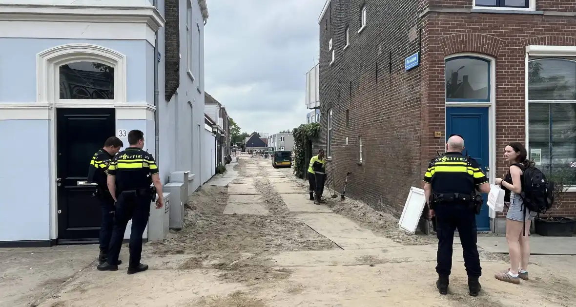 Politie zet straat af vanwege gaslek - Foto 1
