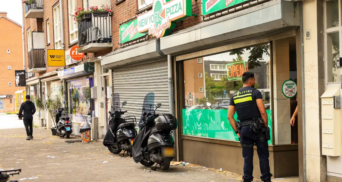 Politie doet onderzoek naar melding overval op afhaalrestaurant - Foto 2