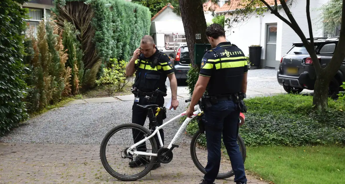 Gewond Persoon naast mountainbike aangetroffen op wegdek - Foto 2