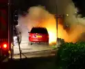 Veel rookontwikkeling bij brand in geparkeerde auto