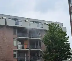 Veel rookontwikkeling door brand op eerste etage