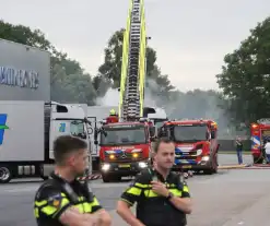 Bedrijf ontruimd door vrachtwagenbrand