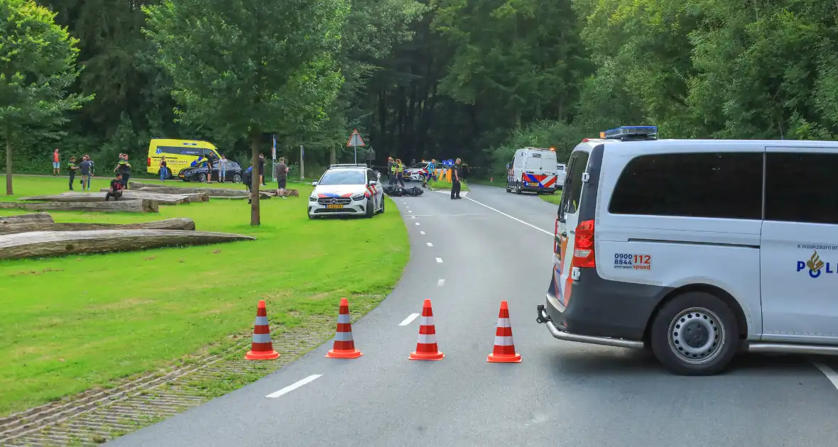 Motorrijder zwaargewond na ongeval - Foto 5