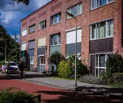 Ontploffing bij woning, politie doet onderzoek