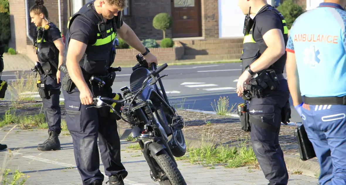 Politie neemt fatbike mee na botsing - Foto 2