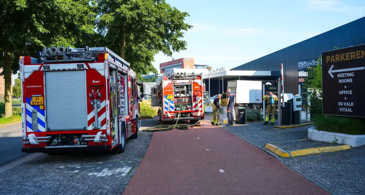 Hotel Van der Valk ontruimd door brand - Foto 1
