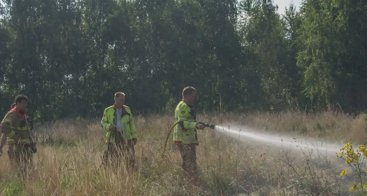 Brandweer blust bosschage brand - Foto 6