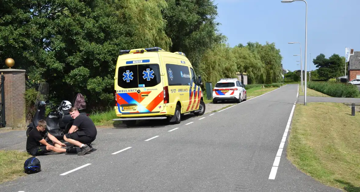 Scooter en fietser veroorzaken ongeval - Foto 4