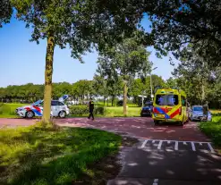 Vrouw slaat om met scootmobiel