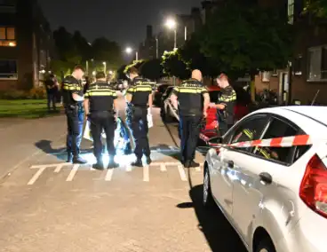 Politie assisteert afdichter bij explosie bij woning