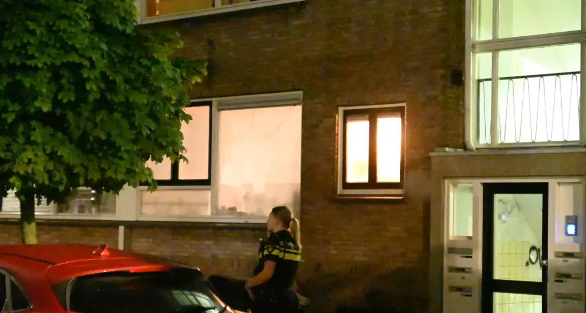 Politie assisteert afdichter bij explosie bij woning - Foto 13