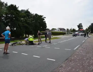 Traumateam ingezet na botsing tussen motorrijder en fietser