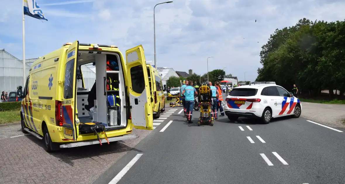 Traumateam ingezet na botsing tussen motorrijder en fietser - Foto 4