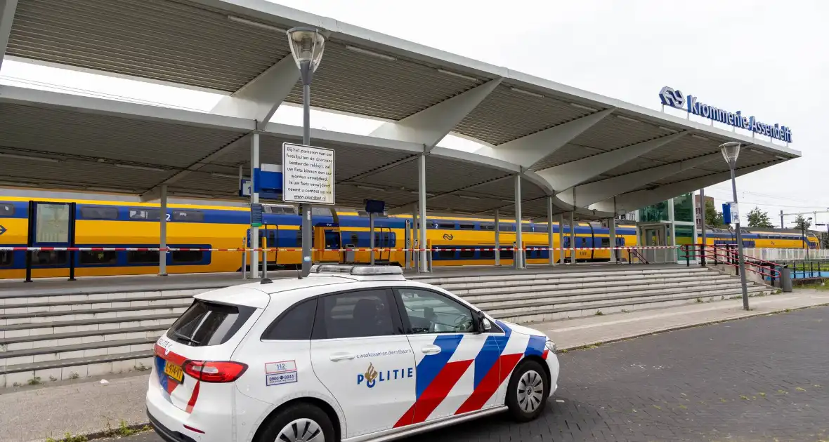 Persoon overleden na aanrijding met trein op station