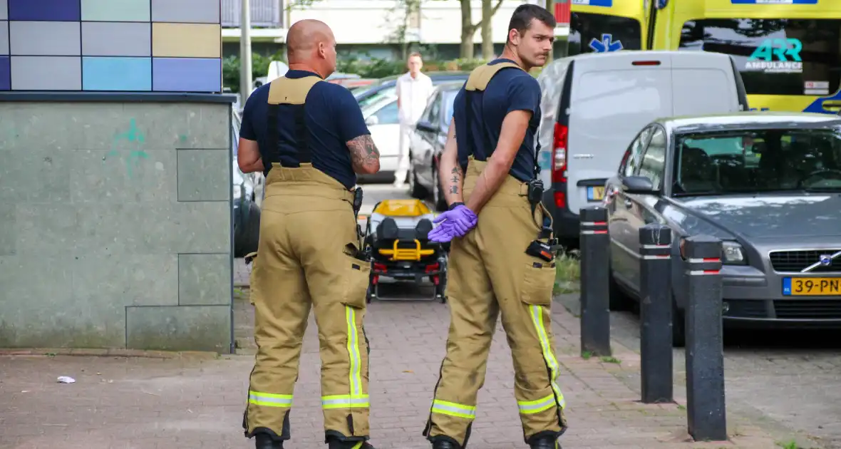 Traumateamingezet bij medische noodsituatie in flatwoning - Foto 12