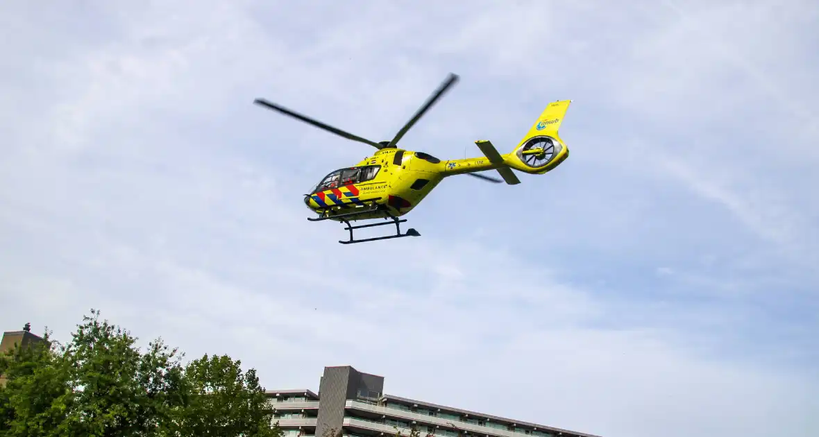 Traumateamingezet bij medische noodsituatie in flatwoning - Foto 9