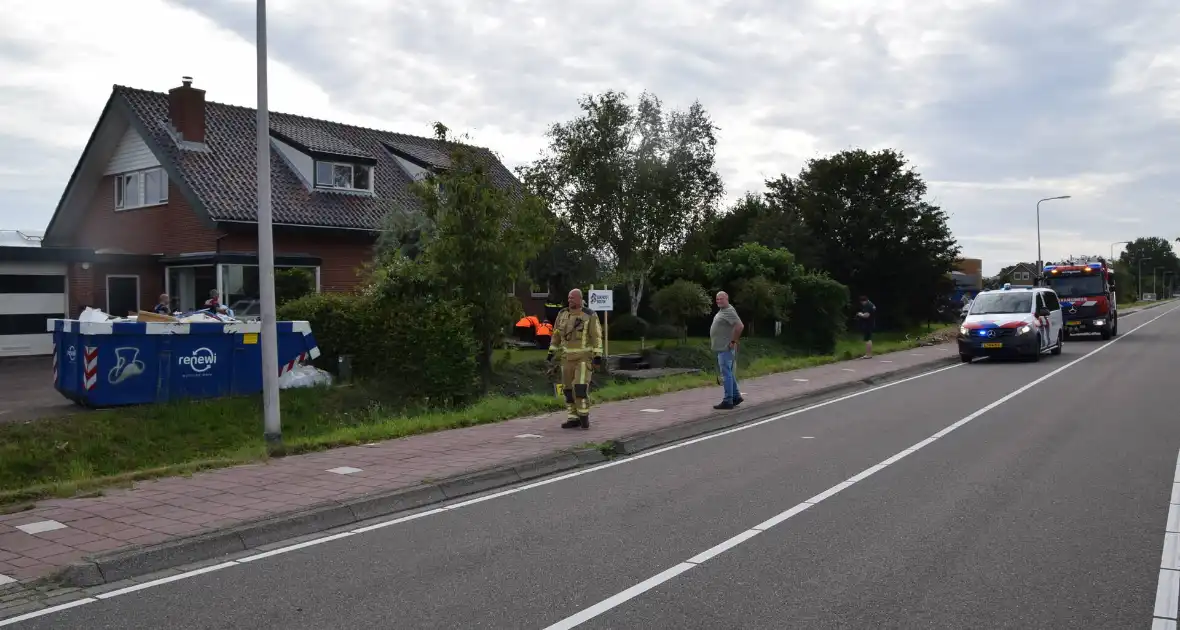 Brandweer haalt fietser uit sloot - Foto 6
