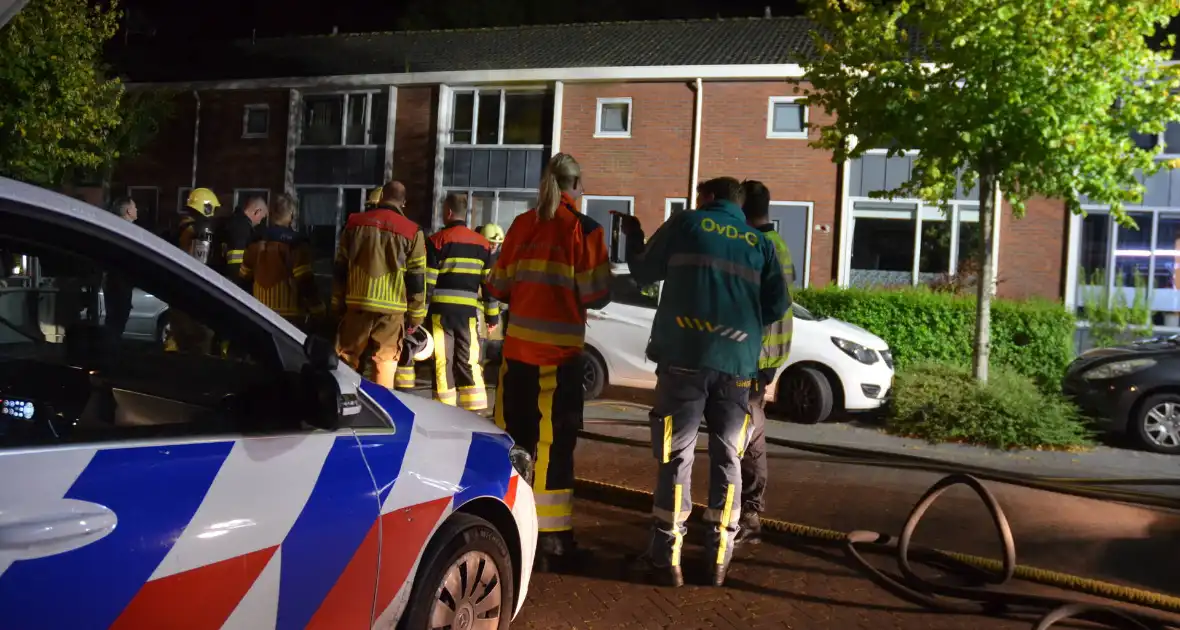 Arrestatieteam haalt brandstichter uit woning - Foto 6