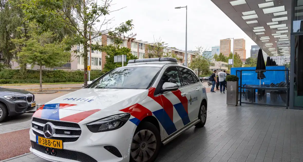 Overleden persoon aangetroffen op straat - Foto 1