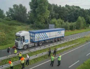 Voetganger overleden na aanrijding met vrachtwagen