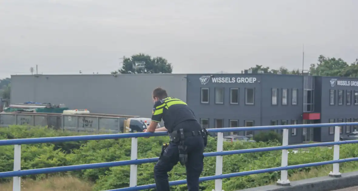 Voetganger overleden na aanrijding met vrachtwagen - Foto 3