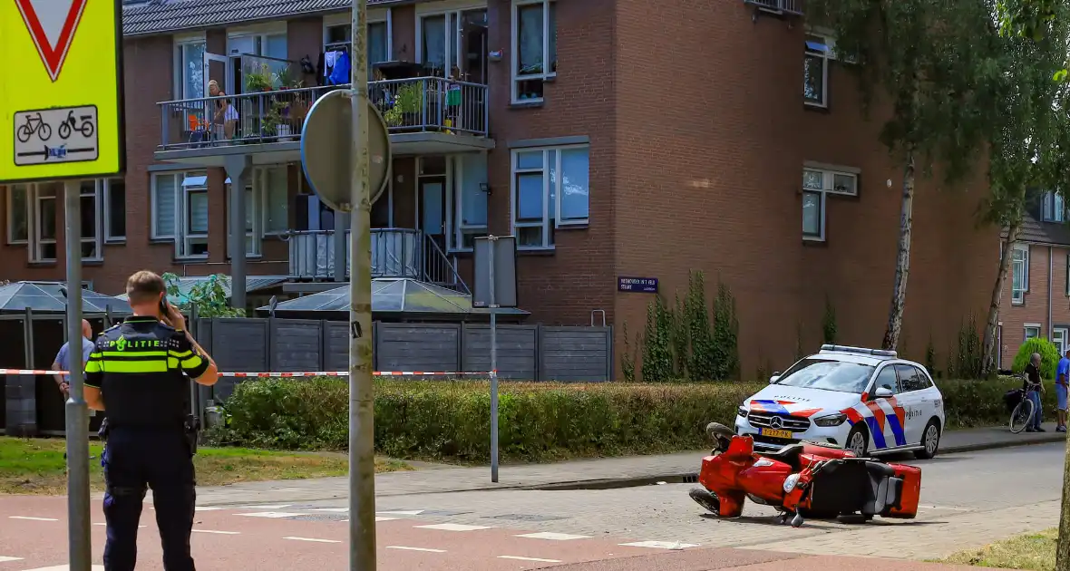 Scootmobieler aangereden door automobilist, traumateam ingezet - Foto 1