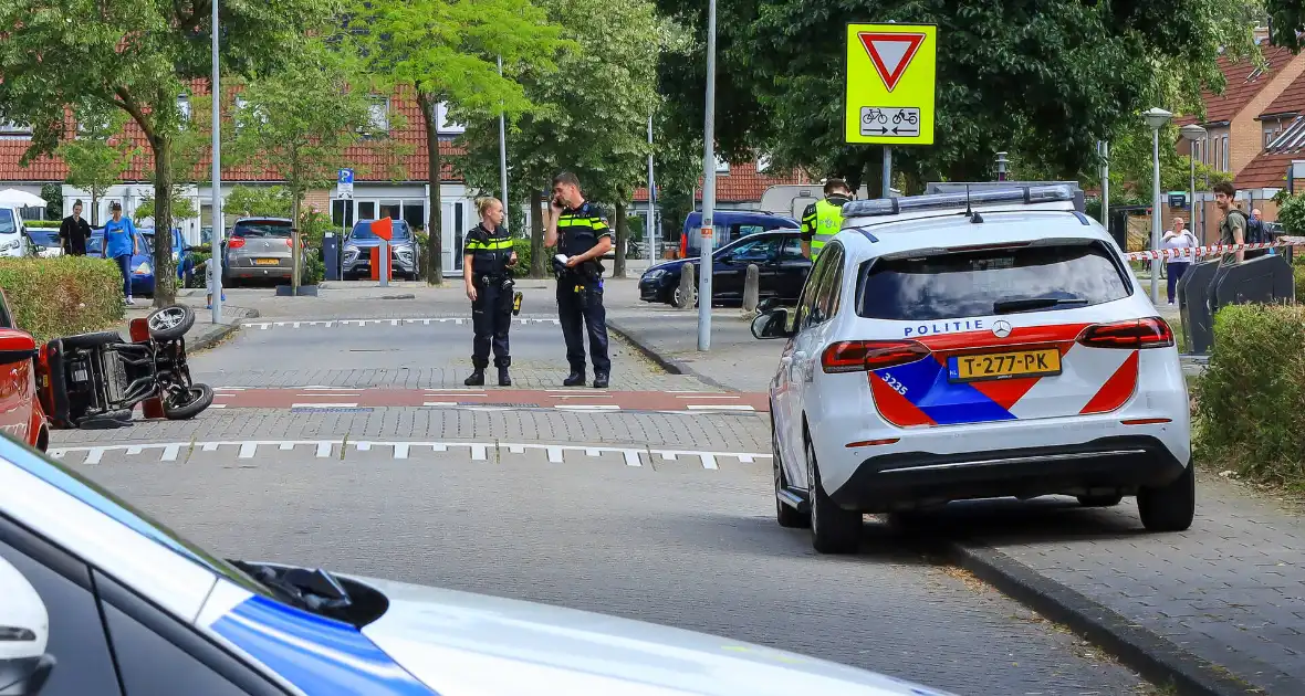 Scootmobieler aangereden door automobilist, traumateam ingezet - Foto 2