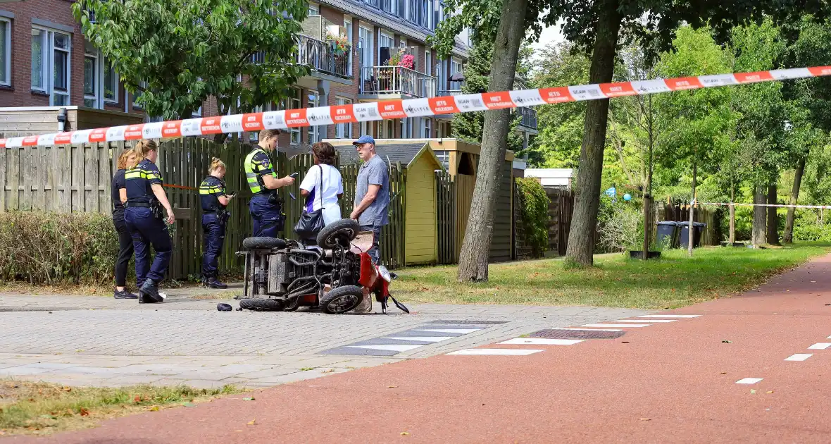 Scootmobieler aangereden door automobilist, traumateam ingezet - Foto 4