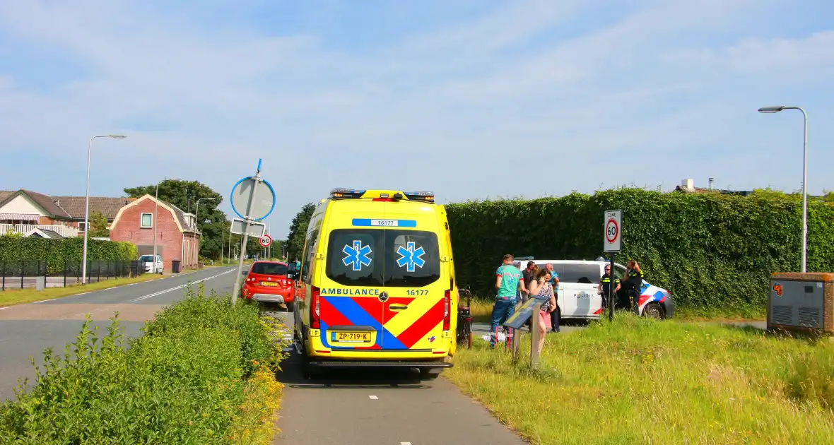 Bakfiets bestuurder gewond bij aanrijding met bestelbus - Foto 2