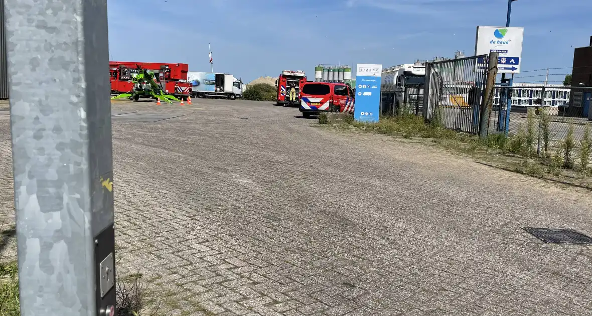 Hulpdiensten ingezet voor gevallen persoon in schip - Foto 6