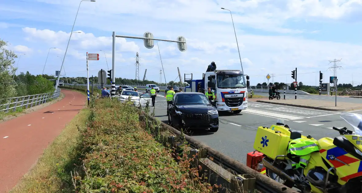 Hulpdiensten ingezet voor kopstaatsbotsing - Foto 4