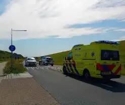 Persoon vervoerd met ambulance na verkeersongeval