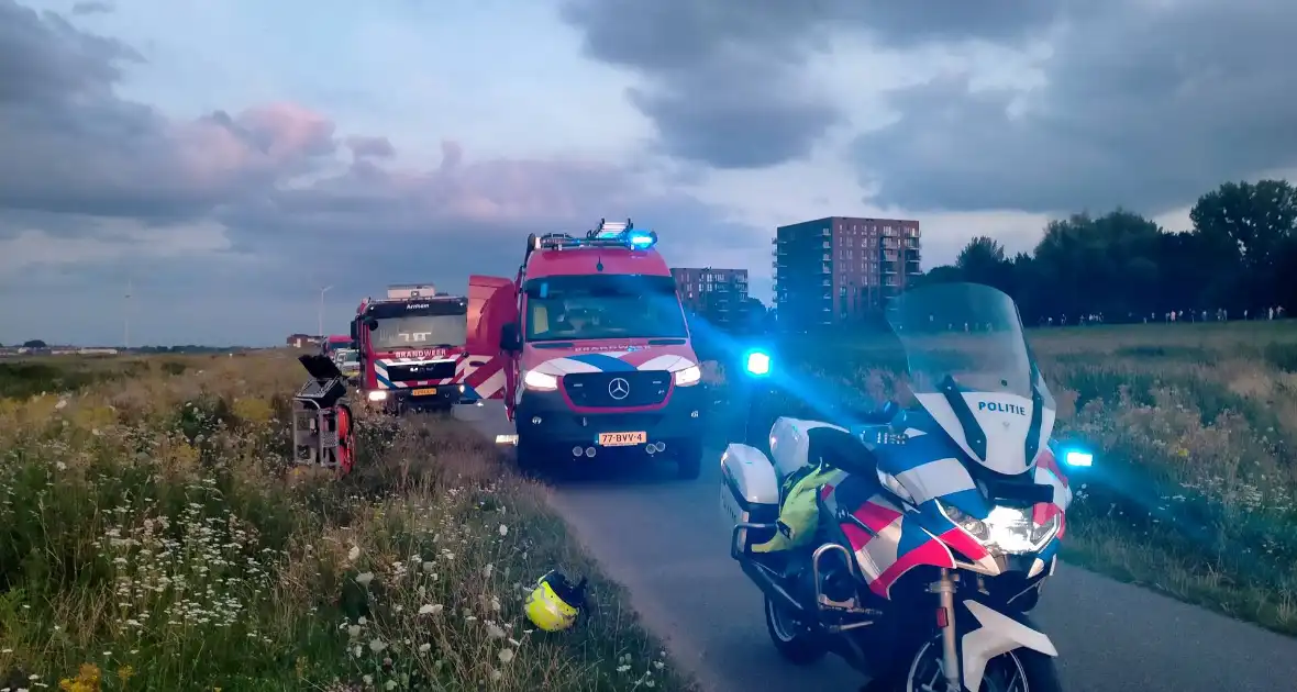 Hulpdiensten ingezet voor twee personen te water - Foto 2