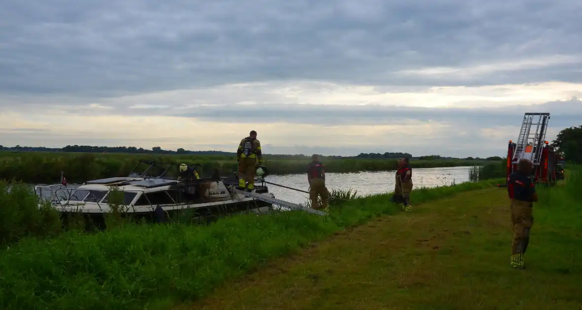 Flinke brand verwoest plezierjacht - Foto 4