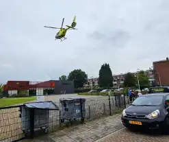 Traumahelikopter landt voor hulp aan baby