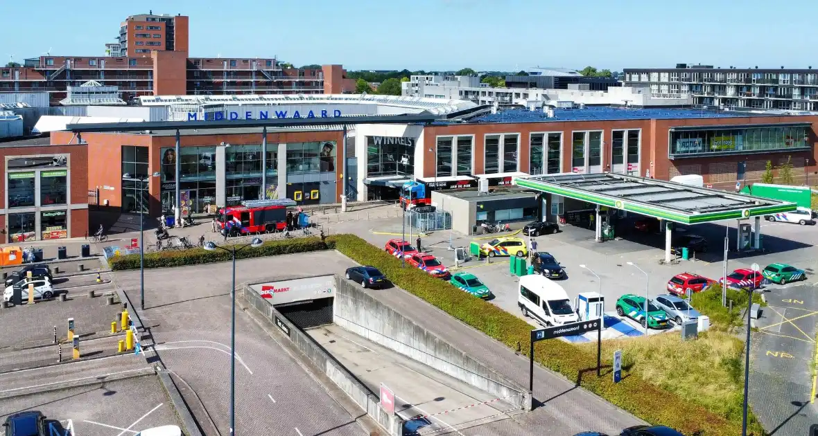 Medewerker ontdekt scheur in vloer winkelcentrum