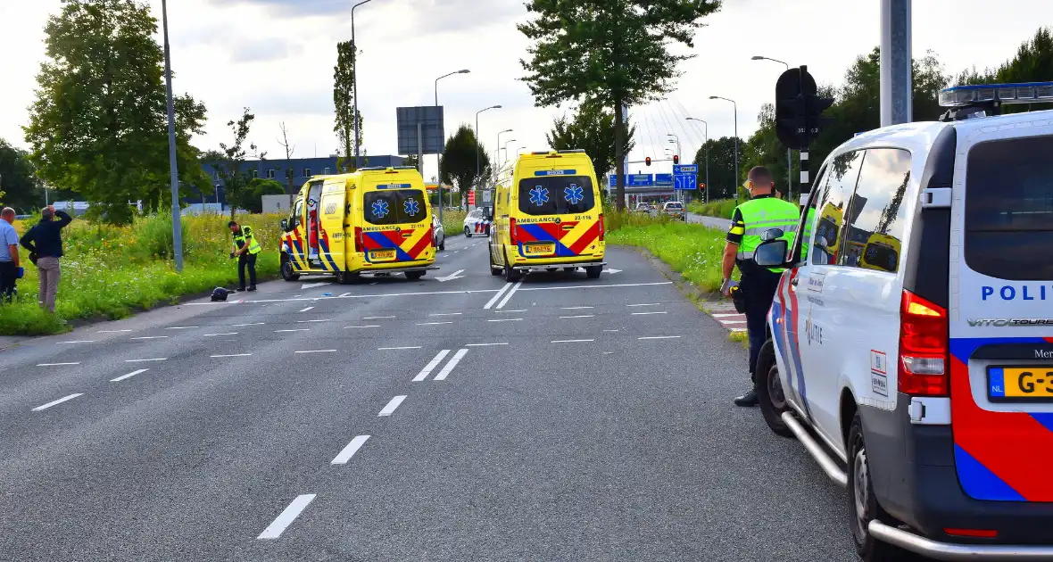 Motorrijder schept fietser - Foto 4