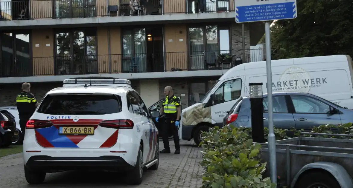 Politie doorzoekt auto en woning - Foto 2