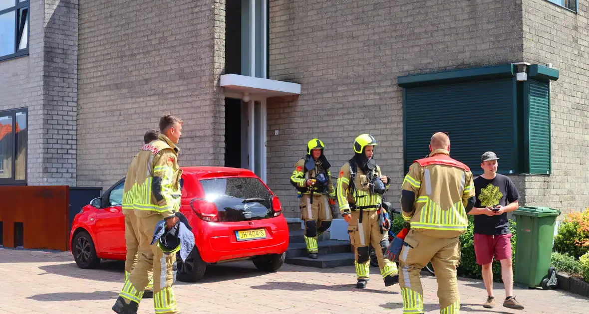 Brandweer ingezet voor gaslekkage in tuin van woning - Foto 10