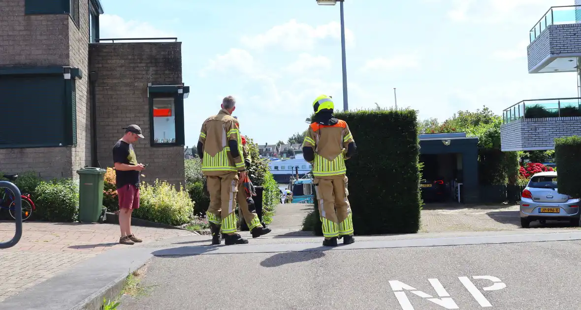 Brandweer ingezet voor gaslekkage in tuin van woning - Foto 6