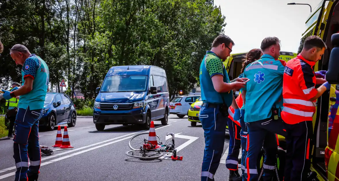 Traumateam ingezet na ongeval met racefietster en bestelbus