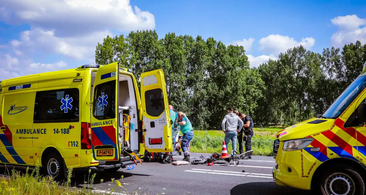 Traumateam ingezet na ongeval met racefietster en bestelbus - Foto 2