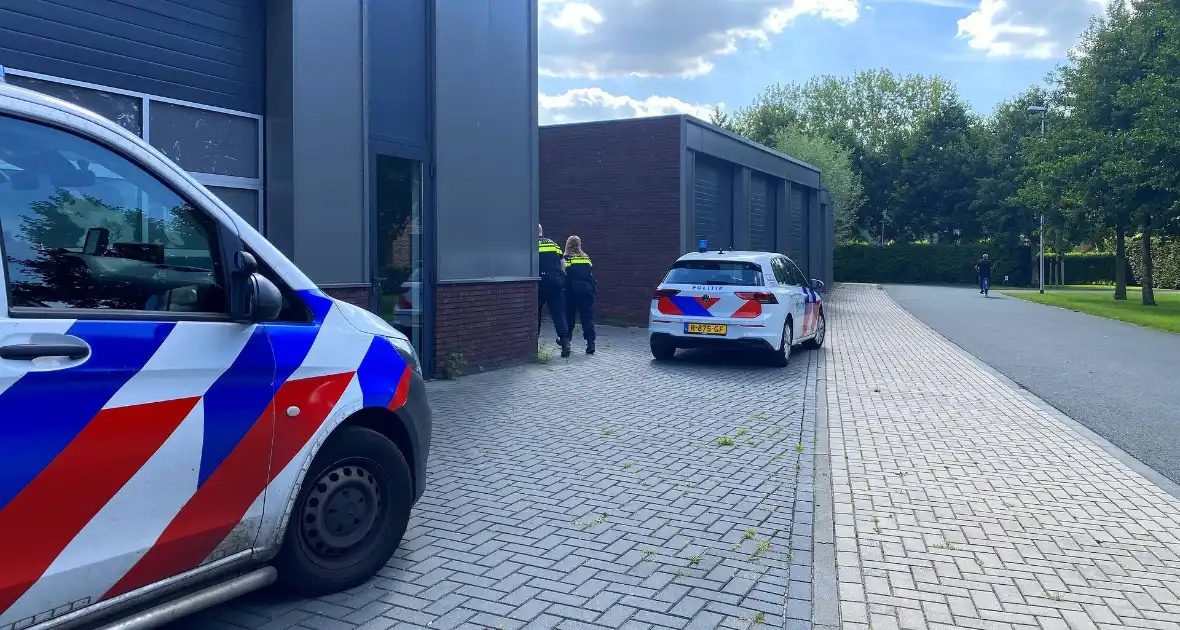 Hulpdiensten ingezet voor medisch incident in loods - Foto 1