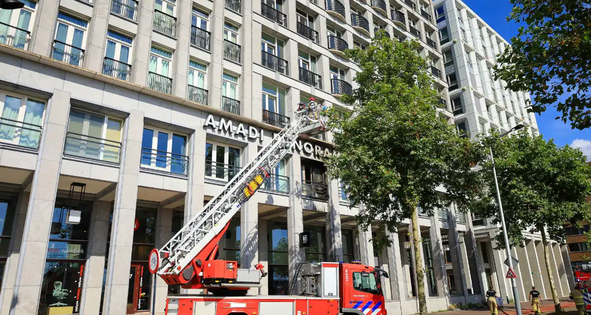 Brandweer ingezet voor brand in hotel - Foto 2