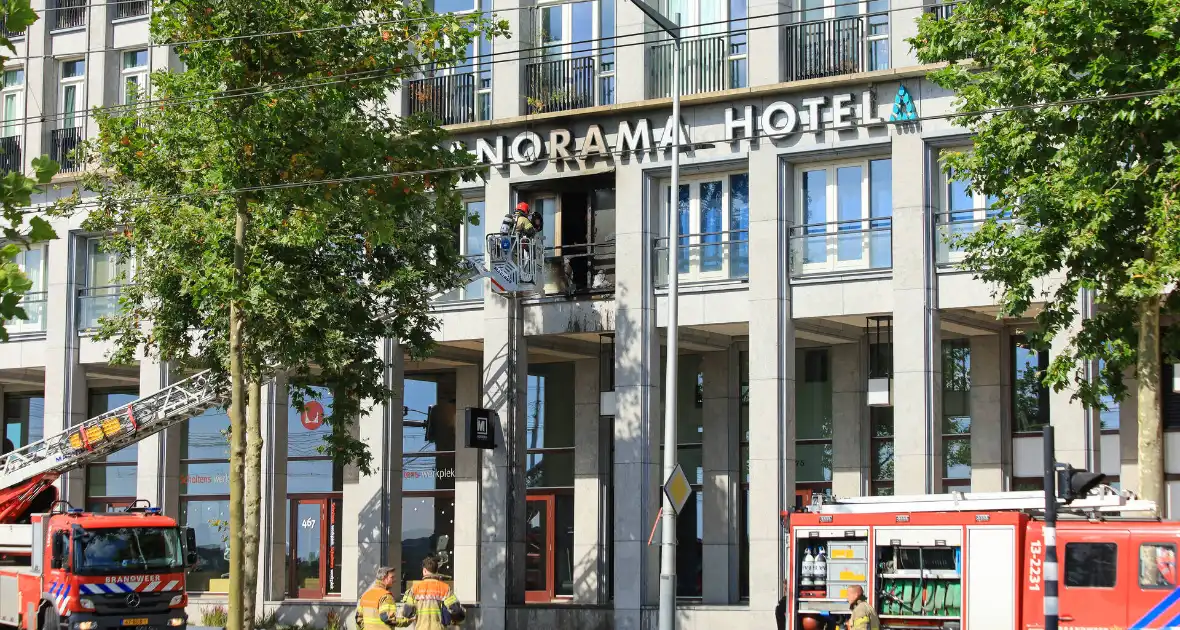 Brandweer ingezet voor brand in hotel - Foto 3