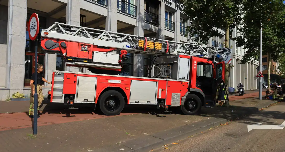 Brandweer ingezet voor brand in hotel - Foto 9